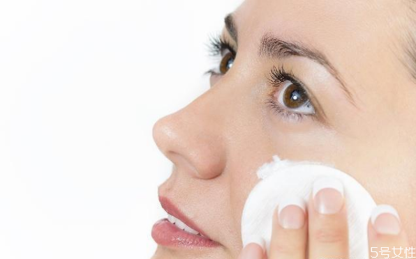 卸妝不干凈毛孔堵塞怎么辦 卸妝沒(méi)卸干凈怎么補(bǔ)救 卸妝不干凈毛孔堵塞怎么辦 卸妝沒(méi)卸干凈怎么補(bǔ)救