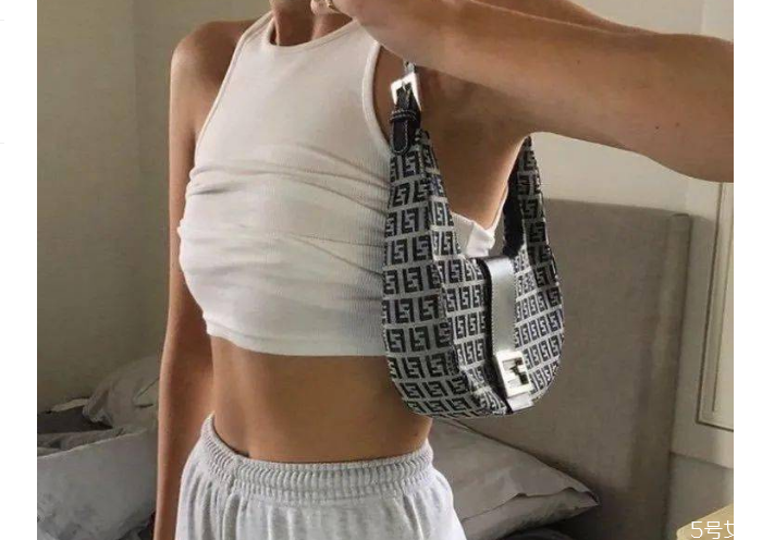 千禧辣妹風(fēng)卷土重來？千禧辣妹是什么風(fēng)格