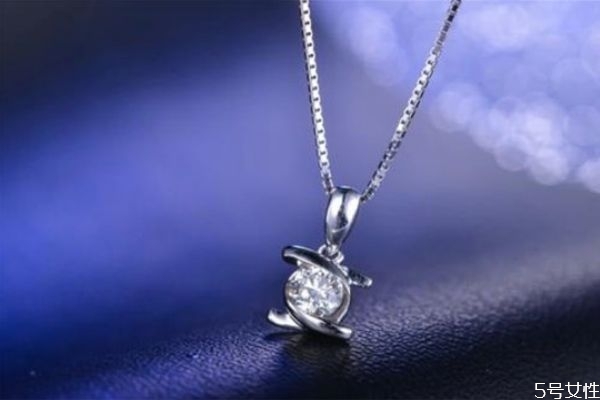 鉆石項鏈代表什么 鉆石項鏈選購技巧 鉆石項鏈代表什么 鉆石項鏈選購技巧