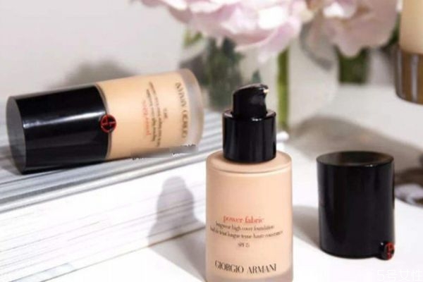 粉底液適合油性皮膚嗎 油皮粉底液好用排行榜 粉底液適合油性皮膚嗎 油皮粉底液好用排行榜