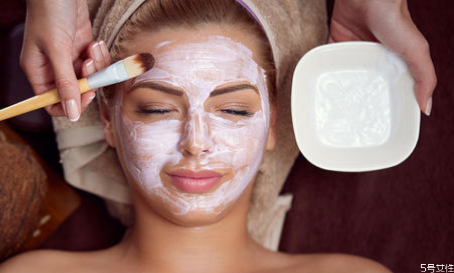 臉要不要去角質(zhì) 臉上長期不去角質(zhì)會怎樣 臉要不要去角質(zhì) 臉上長期不去角質(zhì)會怎樣