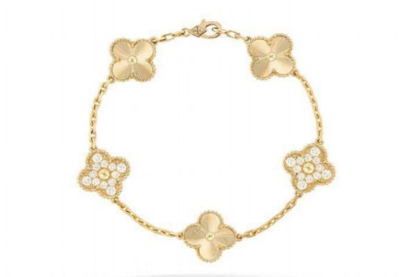 梵克雅寶五花手鏈哪個(gè)好看 梵克雅寶手鏈五花好還是單花 梵克雅寶五花手鏈哪個(gè)好看 梵克雅寶手鏈五花好還是單花