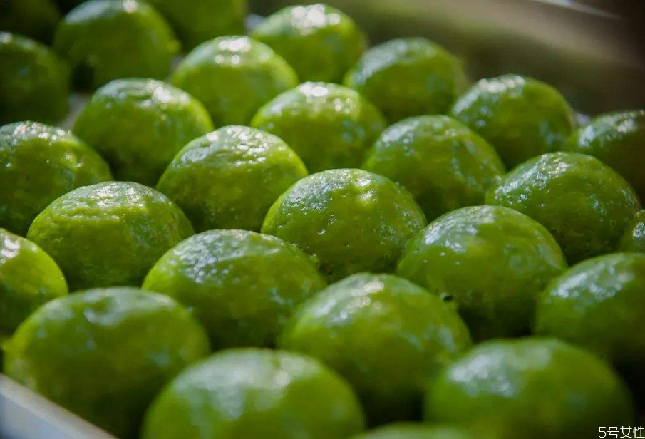 青團(tuán)常溫能放幾天 青團(tuán)放冰箱變硬了怎么辦 青團(tuán)常溫能放幾天 青團(tuán)放冰箱變硬了怎么辦