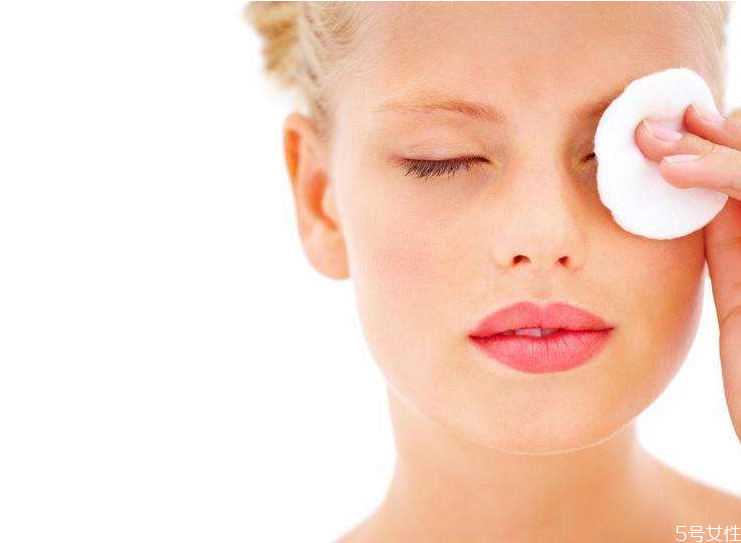 帶妝不能超過幾個小時 偶爾帶妝睡一晚可以嗎 帶妝不能超過幾個小時 偶爾帶妝睡一晚可以嗎