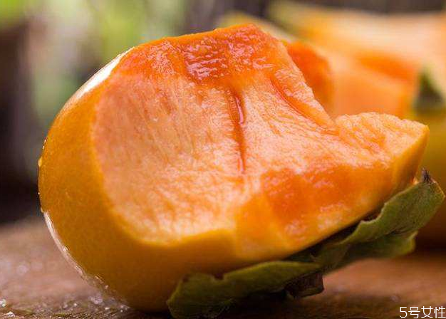 脆柿子怎么看熟了沒有 脆柿子怎么催熟 脆柿子怎么看熟了沒有 脆柿子怎么催熟