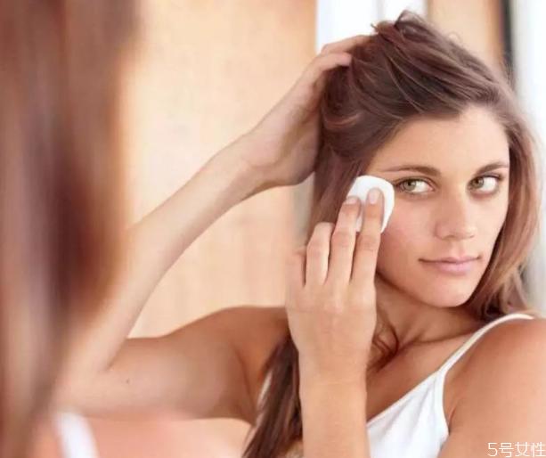 最驚艷的萬圣節(jié)妝容 萬圣節(jié)妝容特點(diǎn) 最驚艷的萬圣節(jié)妝容 萬圣節(jié)妝容特點(diǎn)