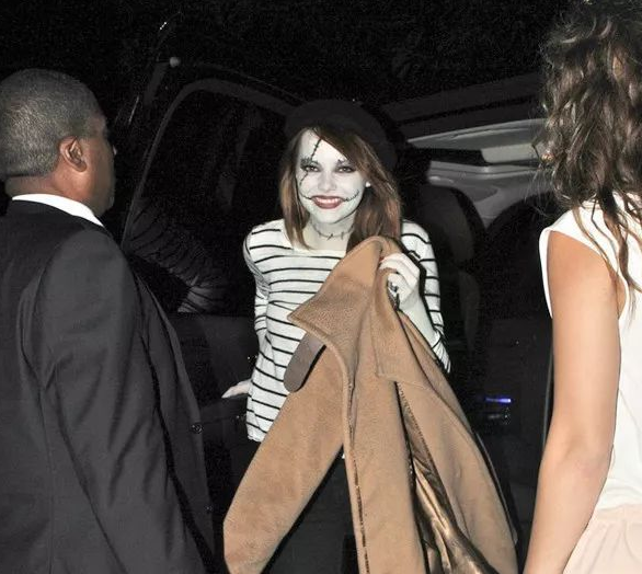 最驚艷的萬圣節(jié)妝容 萬圣節(jié)妝容特點(diǎn) 最驚艷的萬圣節(jié)妝容 萬圣節(jié)妝容特點(diǎn)