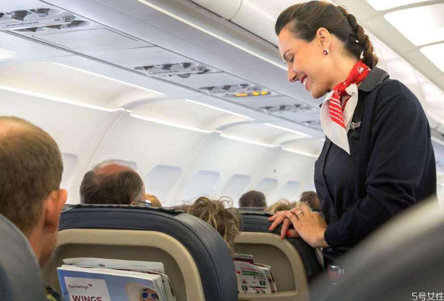 飛機(jī)上能帶熟食肉類嗎 飛機(jī)上哪些食品不能帶