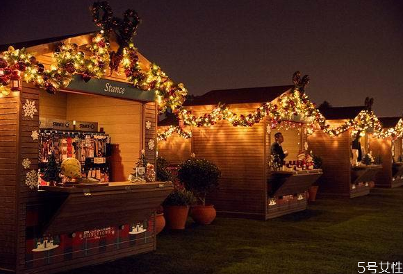 情侶圣誕節(jié)怎么過(guò) 最浪漫的圣誕約會(huì)地