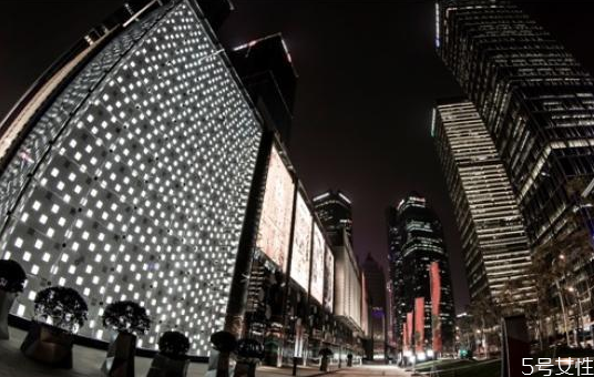 情侶圣誕節(jié)怎么過(guò) 最浪漫的圣誕約會(huì)地