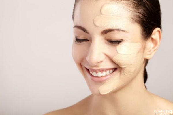 擦cc霜之前要用隔離嗎 cc霜在隔離霜前還是后 擦cc霜之前要用隔離嗎 cc霜在隔離霜前還是后