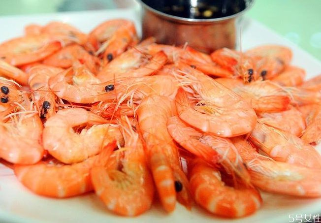 基圍蝦頭可以吃嗎 基圍蝦哪些部位不能吃 基圍蝦頭可以吃嗎 基圍蝦哪些部位不能吃