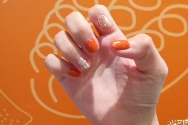 美甲一般能保持多久 美甲多久換一次比較好 美甲一般能保持多久 美甲多久換一次比較好