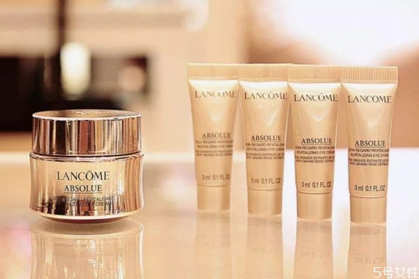 眼霜涂多了會(huì)怎樣 眼霜涂臉上會(huì)怎樣 眼霜涂多了會(huì)怎樣 眼霜涂臉上會(huì)怎樣