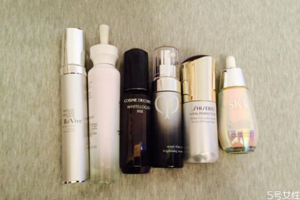 美白精華可以和別的精華疊加使用么 美白精華用在哪個步驟 美白精華可以和別的精華疊加使用么 美白精華用在哪個步驟