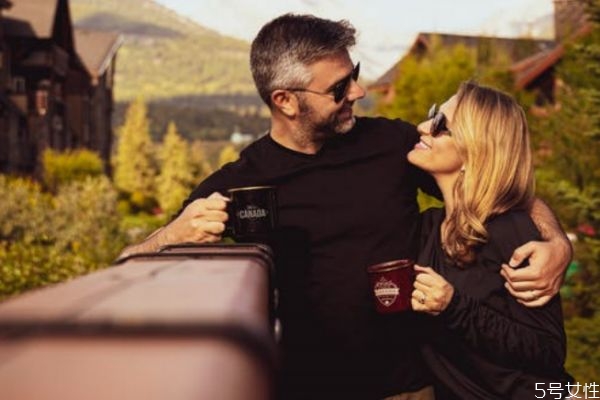 怎樣判斷老公有外遇 婚內(nèi)出軌離婚怎么處理 怎樣判斷老公有外遇 婚內(nèi)出軌離婚怎么處理