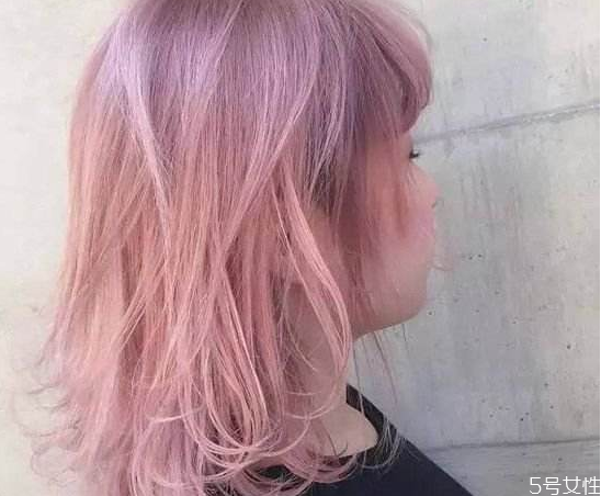 染粉色可以保持多久 粉色頭發(fā)會(huì)掉成什么顏色 染粉色可以保持多久 粉色頭發(fā)會(huì)掉成什么顏色