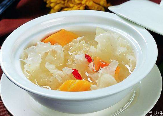 銀耳發(fā)苦會中毒嗎 吃銀耳拉肚子是怎么回事 銀耳發(fā)苦會中毒嗎 吃銀耳拉肚子是怎么回事