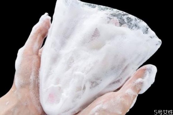 剛買(mǎi)的起泡網(wǎng)要洗嗎 新買(mǎi)的起泡網(wǎng)怎么處理