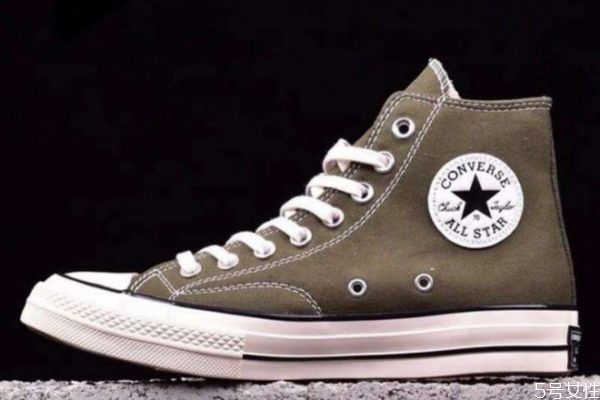 匡威鞋底多厚 匡威哪個(gè)系列鞋底最厚 匡威鞋底多厚 匡威哪個(gè)系列鞋底最厚