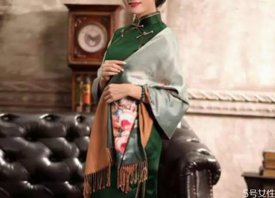 冬天應該穿什么樣的旗袍 冬天旗袍搭配