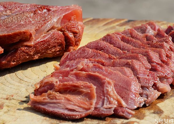 為什么醬牛肉的熱量高 減肥能吃醬牛肉嗎 為什么醬牛肉的熱量高 減肥能吃醬牛肉嗎