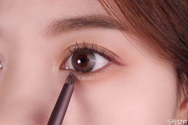 五官太集中怎么辦 五官長得緊湊怎么改善 五官太集中怎么辦 五官長得緊湊怎么改善