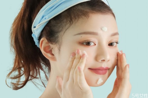 ukiss卸妝膏好用嗎 ukiss卸妝膏一瓶能用多久 ukiss卸妝膏好用嗎 ukiss卸妝膏一瓶能用多久