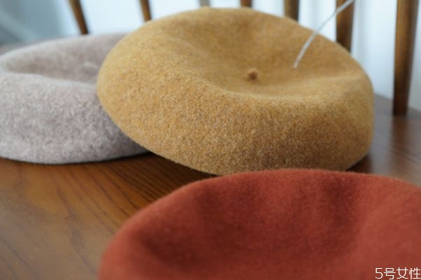 戴貝雷帽怎么扎頭發(fā) 戴貝雷帽的最大誤區(qū)