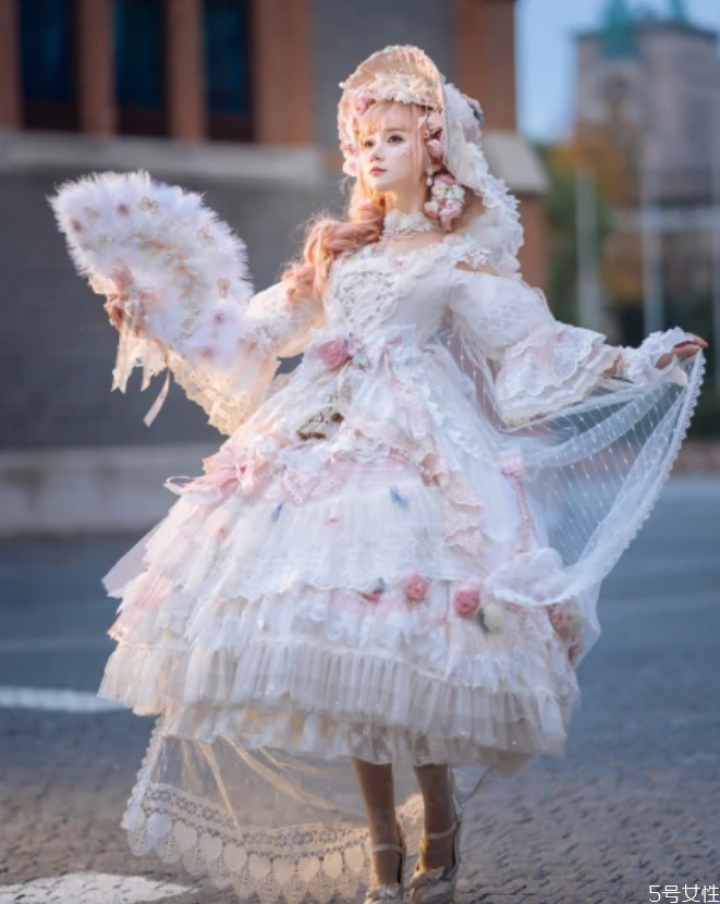 花嫁lolita可以當(dāng)婚紗嗎 花嫁和婚紗有區(qū)別嗎 花嫁lolita可以當(dāng)婚紗嗎 花嫁和婚紗有區(qū)別嗎