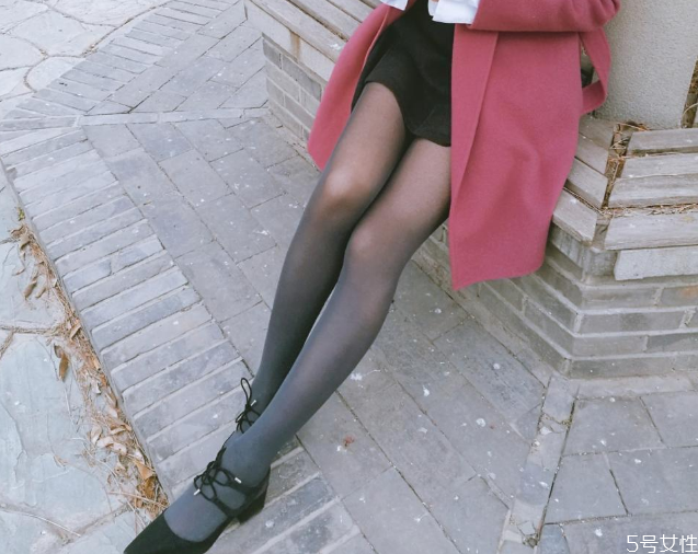 踩腳褲太長怎么處理 踩腳襪太長怎么變短 踩腳褲太長怎么處理 踩腳襪太長怎么變短