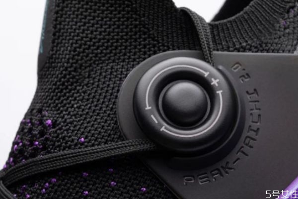 匹克態(tài)極2.0鞋帶旋鈕怎么用 匹克態(tài)極怎么調松緊