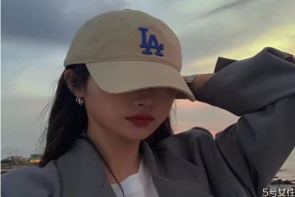 mlb帽子la好還是ny好 ny和la帽子哪個(gè)標(biāo)好看 mlb帽子la好還是ny好 ny和la帽子哪個(gè)標(biāo)好看