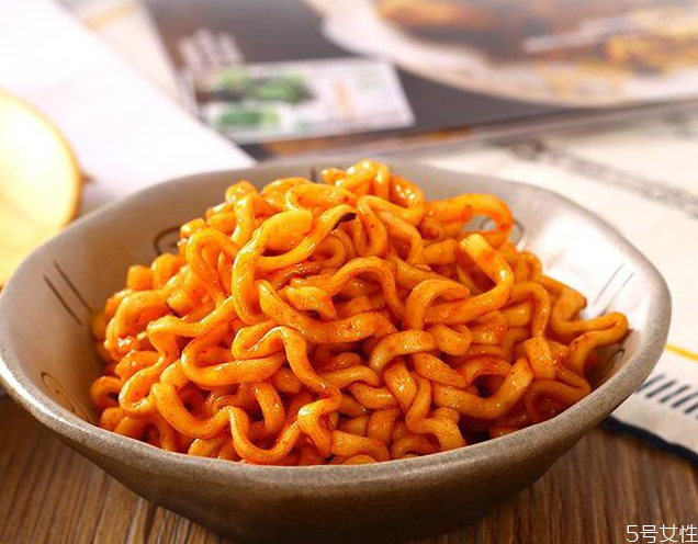 火雞面哪個牌子是正品 國產(chǎn)火雞面哪個牌子正宗 火雞面哪個牌子是正品 國產(chǎn)火雞面哪個牌子正宗