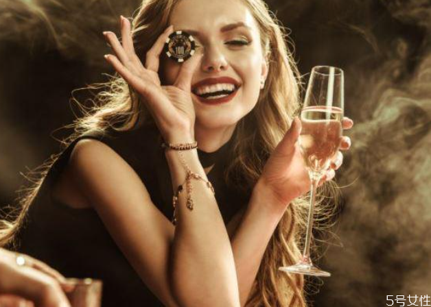 喝酒怎么樣會(huì)突然死亡 酒后不能做的4件事 喝酒怎么樣會(huì)突然死亡 酒后不能做的4件事