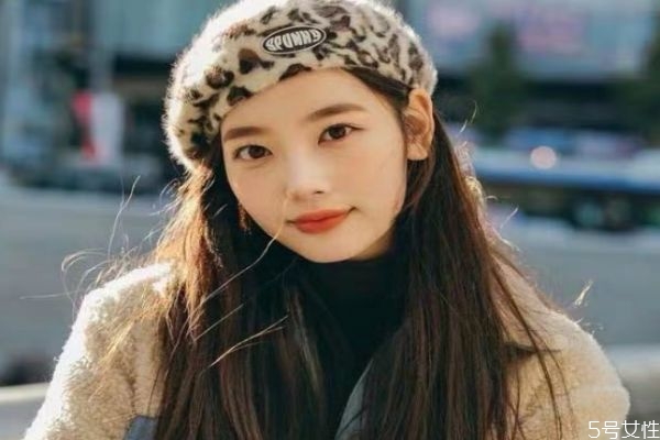 豹紋帽子怎么搭配衣服 豹紋帽子的正確穿搭 豹紋帽子怎么搭配衣服 豹紋帽子的正確穿搭