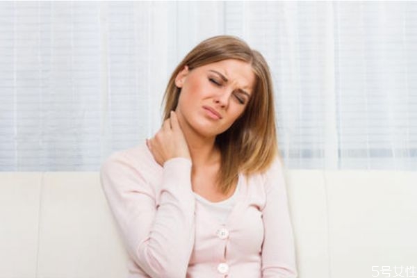 長期看電腦脖子疼怎么辦 長期看電腦頸椎疼怎么緩解 長期看電腦脖子疼怎么辦 長期看電腦頸椎疼怎么緩解