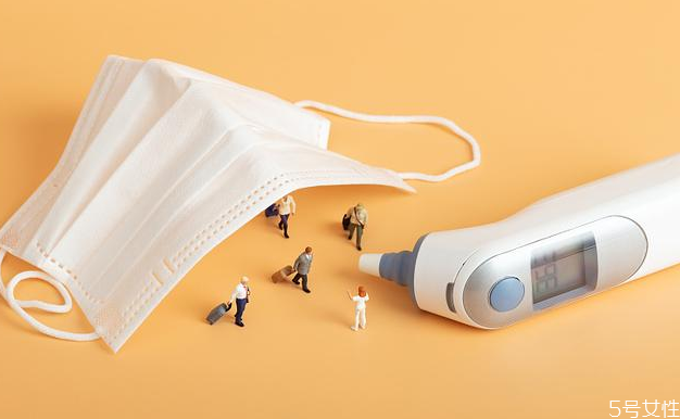 吃飯口罩拿下來(lái)怎么放 口罩怎么放在包里 吃飯口罩拿下來(lái)怎么放 口罩怎么放在包里