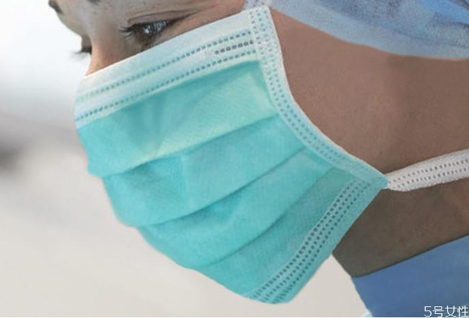 吃飯口罩拿下來(lái)怎么放 口罩怎么放在包里 吃飯口罩拿下來(lái)怎么放 口罩怎么放在包里