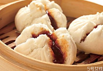 叉燒包開(kāi)花竅門 開(kāi)花叉燒包的做法和配方