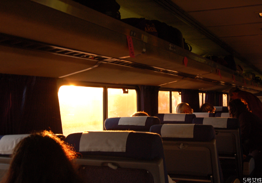 候補(bǔ)車票失敗錢會退回來么 候補(bǔ)沒票會全額退款么