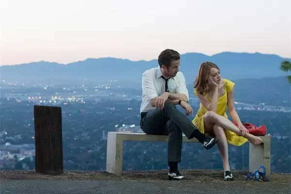 如何跟水瓶座戀人相處 和水瓶座戀人相處的秘訣 如何跟水瓶座戀人相處 和水瓶座戀人相處的秘訣