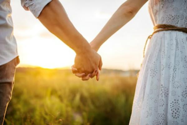 水瓶座因?yàn)槭裁瓷鷼?水瓶座生氣時怎么哄