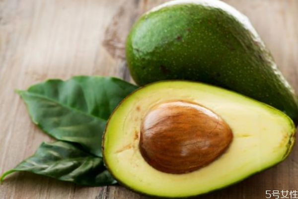 哪些人不適合吃牛油果 吃牛油果的最佳時(shí)間 哪些人不適合吃牛油果 吃牛油果的最佳時(shí)間