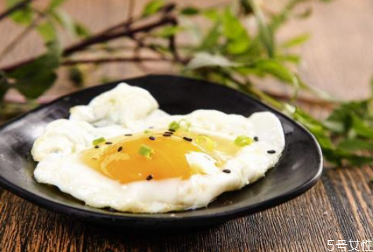 煎荷包蛋怎么不粘鍋 煎荷包蛋的做法竅門 煎荷包蛋怎么不粘鍋 煎荷包蛋的做法竅門