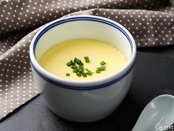 蒸雞蛋羹用大火還是小火 蒸雞蛋羹最簡(jiǎn)單的方法