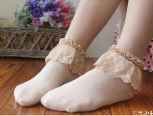 襪子到腿哪里顯腿細(xì) 穿什么長(zhǎng)度的襪子顯腿細(xì) 襪子到腿哪里顯腿細(xì) 穿什么長(zhǎng)度的襪子顯腿細(xì)