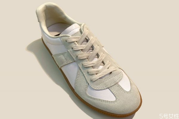 鞋子捂腳怎么除臭氣味 鞋子怎么除臭效果好 鞋子捂腳怎么除臭氣味 鞋子怎么除臭效果好