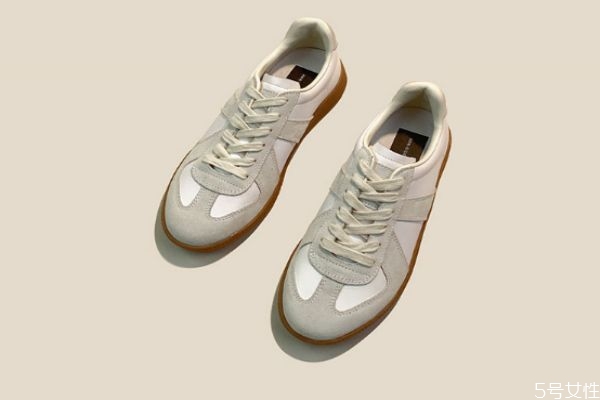 鞋子捂腳怎么除臭氣味 鞋子怎么除臭效果好 鞋子捂腳怎么除臭氣味 鞋子怎么除臭效果好