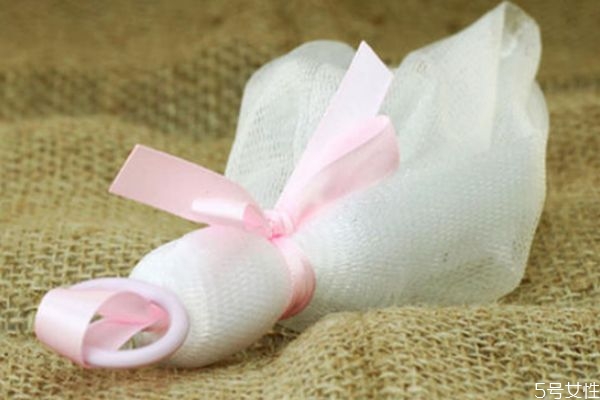 起泡網(wǎng)洗臉好嗎 起泡網(wǎng)為什么不能直接上臉 起泡網(wǎng)洗臉好嗎 起泡網(wǎng)為什么不能直接上臉